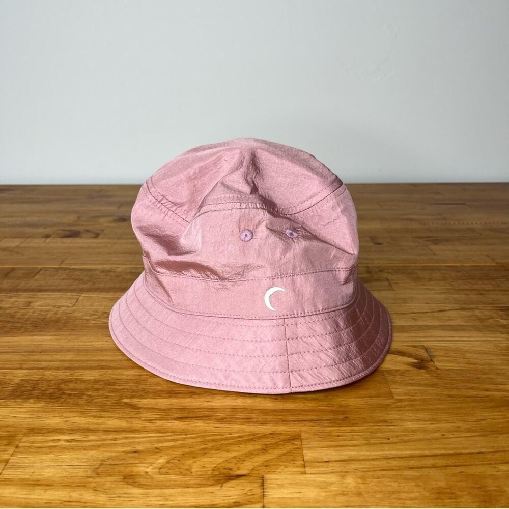ZYIA Active Pale Pink Lightweight Bucket Hat